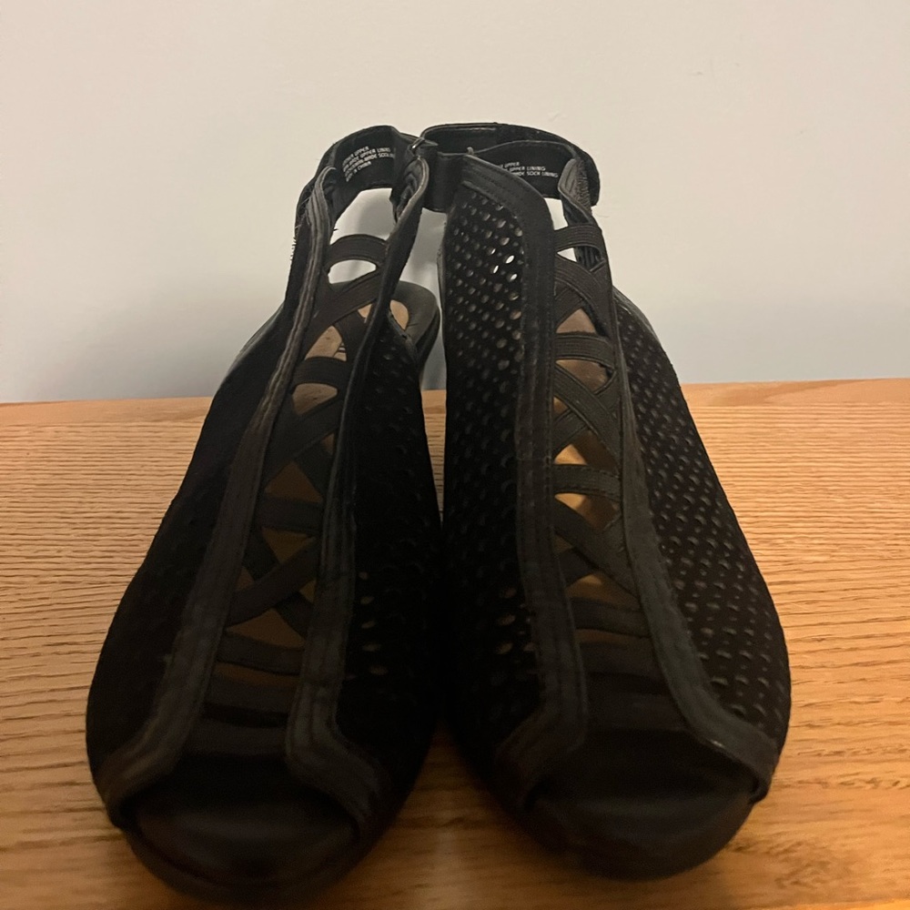 Elegant Black Women's Sandals by Earth